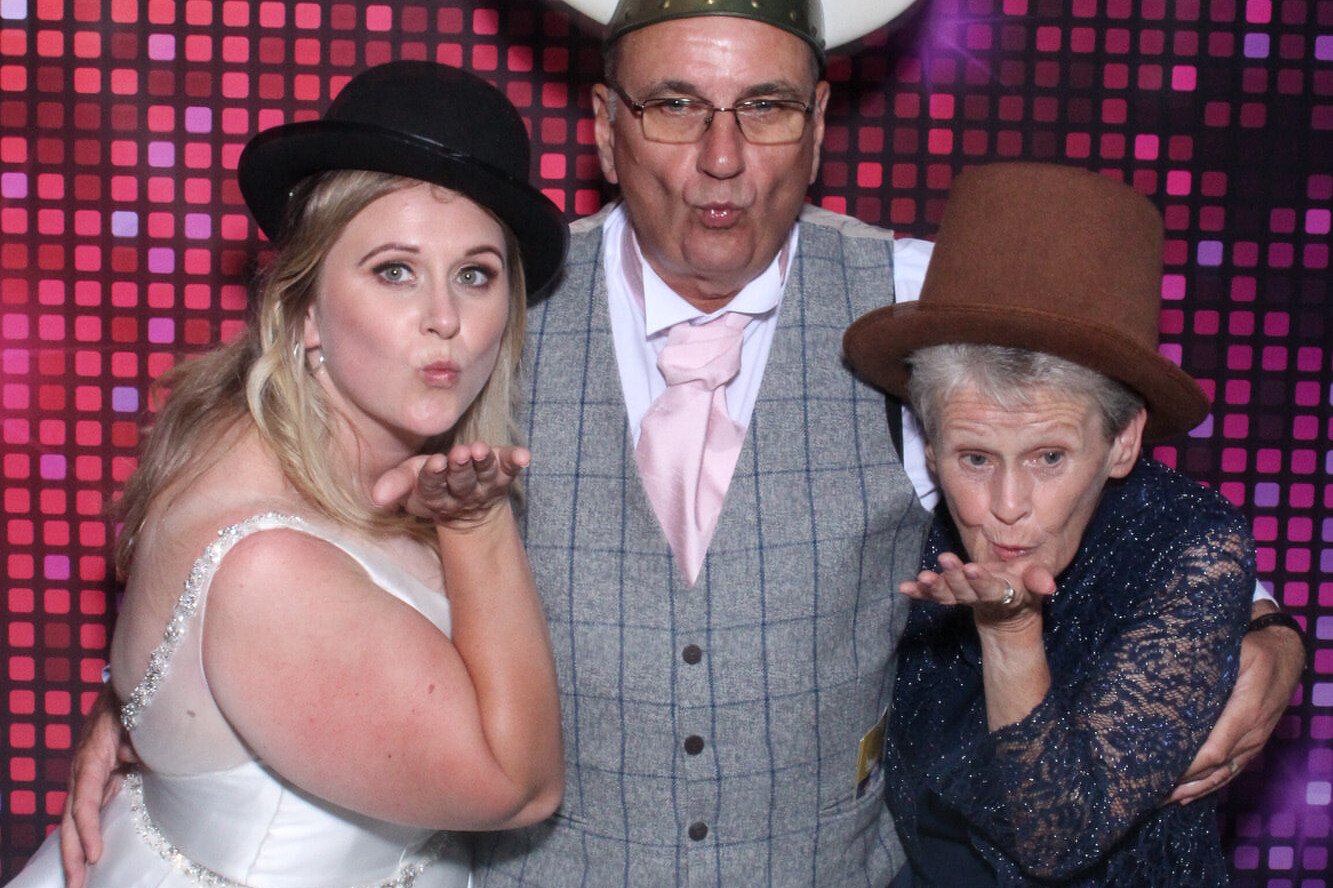 Mr & Mrs Moloney Fynn Valley Golf Club
