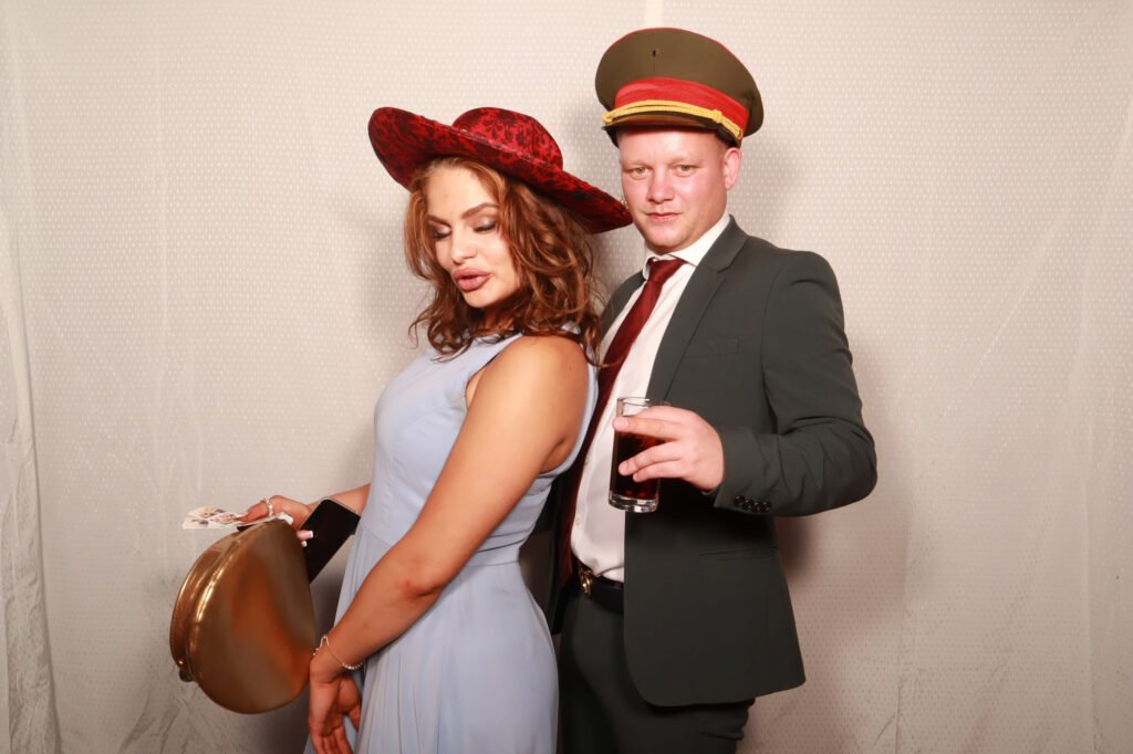 img 0045 Bradbury The Barns Harlow 2019 Mr & Mrs Bradbury