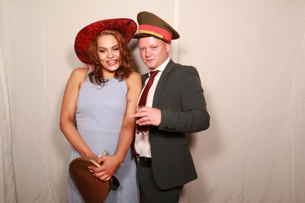 img 0048 Bradbury The Barns Harlow 2019 Mr & Mrs Bradbury
