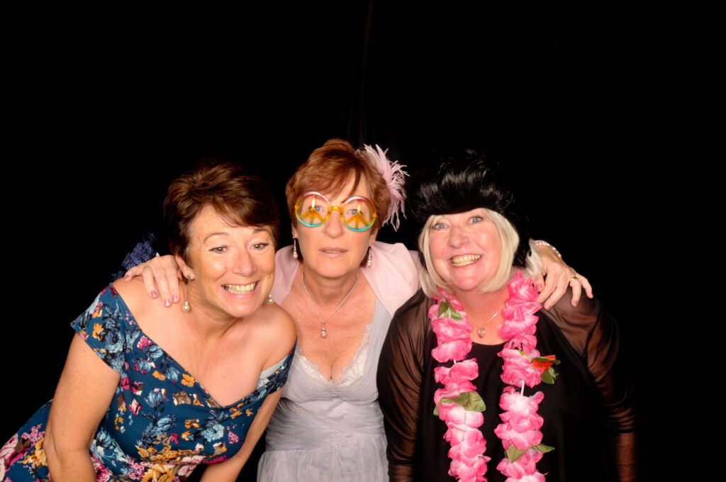 img 0122 01 Riverside House Hotel Mildenhall charlotte jamie 2017 Charlotte & Jamie Riverside House Hotel Mildenhall