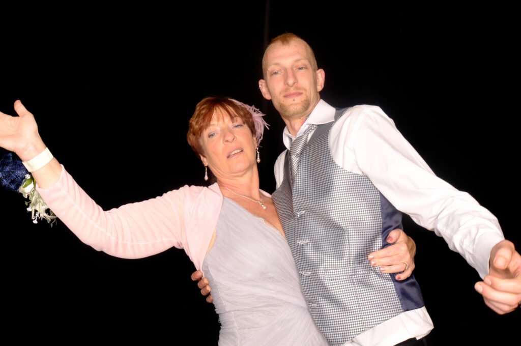img 0172 01 Riverside House Hotel Mildenhall charlotte jamie 2017 Charlotte & Jamie Riverside House Hotel Mildenhall