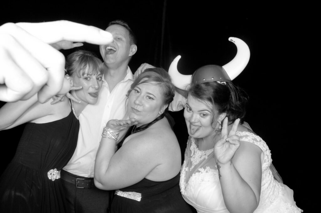 img 0180 01 Riverside House Hotel Mildenhall charlotte jamie 2017 Charlotte & Jamie Riverside House Hotel Mildenhall