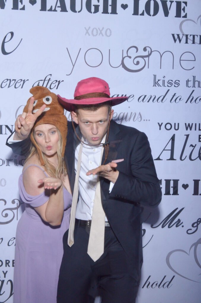 Rachel &#038; Tom The Woodyard