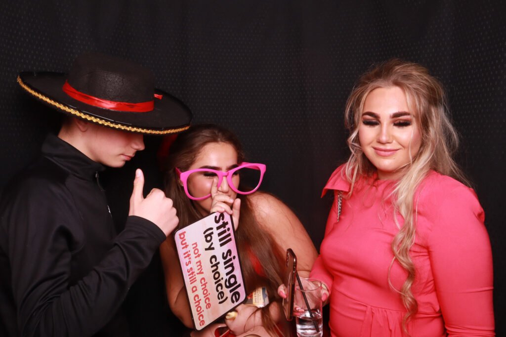 Jonny &#038; Shakira Birthday party Belfry Hotel