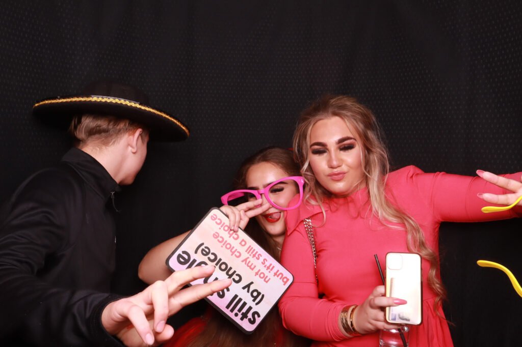 Jonny &#038; Shakira Birthday party Belfry Hotel