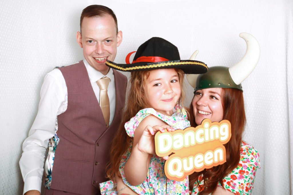 Laura &amp; Robert married at Hockwold Hall