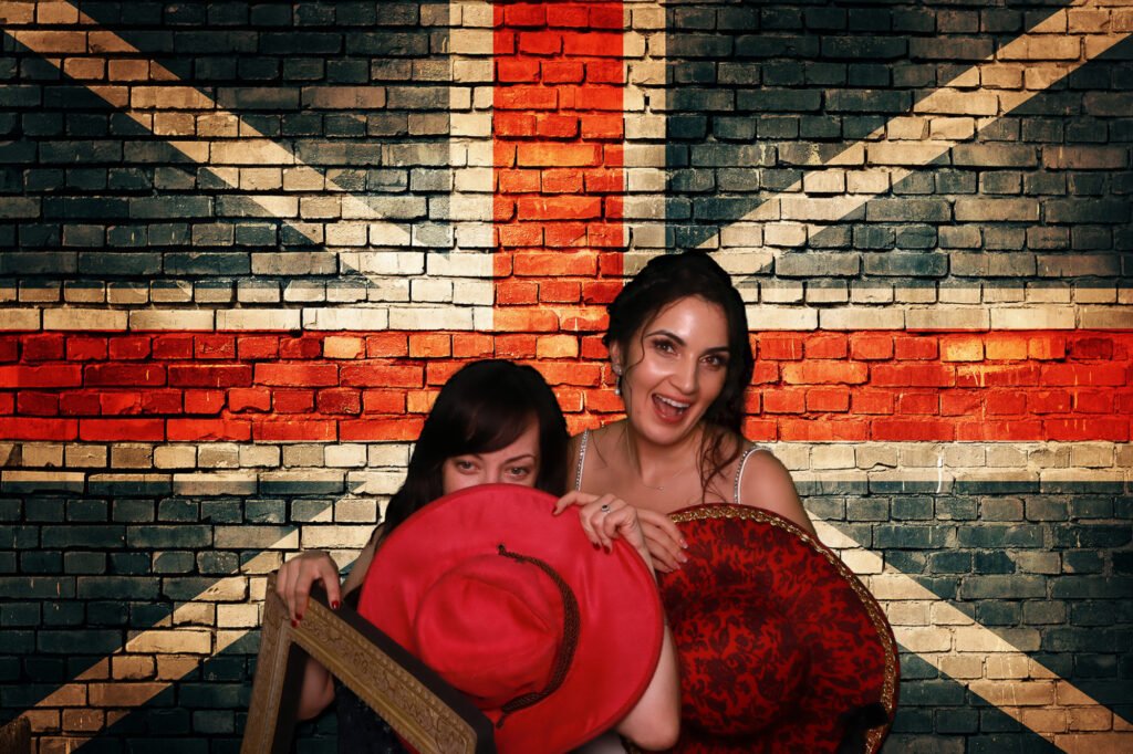Joe &amp; Hanna Vaulty Manor