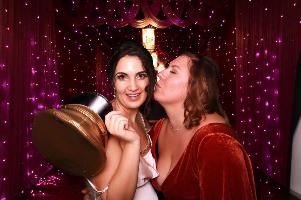 Joe &amp; Hanna Vaulty Manor