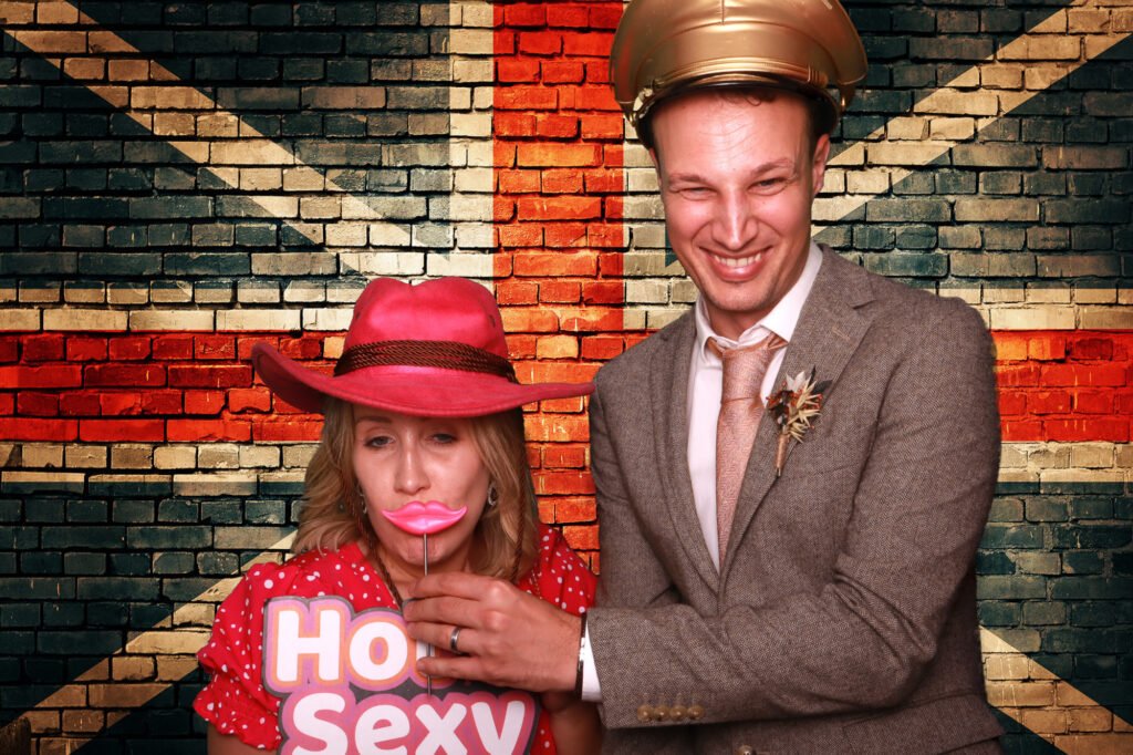 Joe &amp; Hanna Vaulty Manor